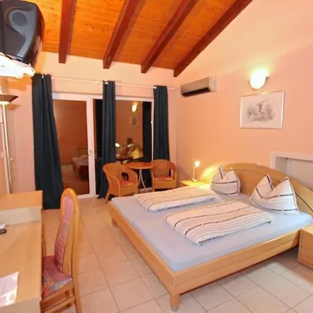 Villa Mala Bed & Breakfast