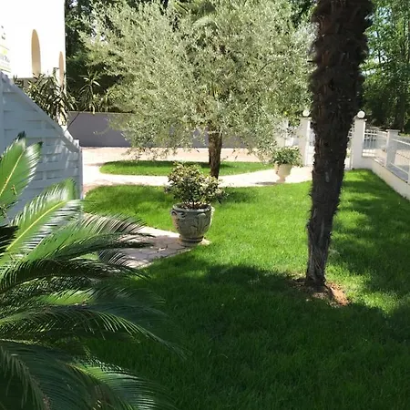 Villa Mala Bed & Breakfast