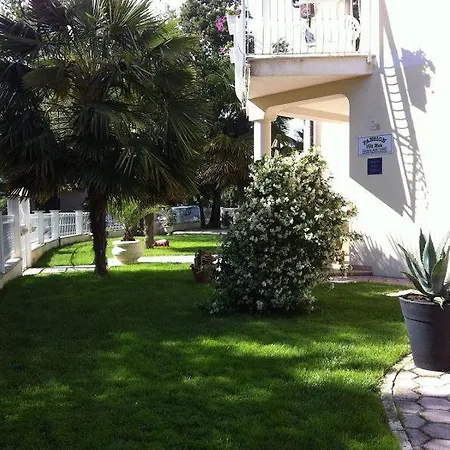 Villa Mala 3*