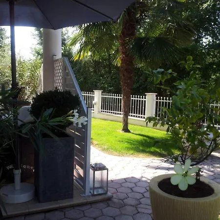 Villa Mala 3*